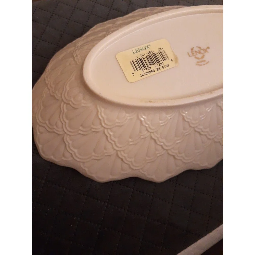 Lenox Jacquard Oval Serving Trinket Candy Dish Bowl White 9 1/2